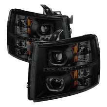 Carica l&#39;immagine nel visualizzatore di Gallery, Xtune Chevy Silverado 1500/2500/3500 07-13 LED Halo Projector Headlights Black PRO-JH-CSIL07-CFB-BSM