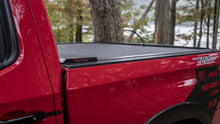 Cargar imagen en el visor de la galería, Roll-N-Lock 2019 Ford Ranger 72.7in A-Series Retractable Tonneau Cover