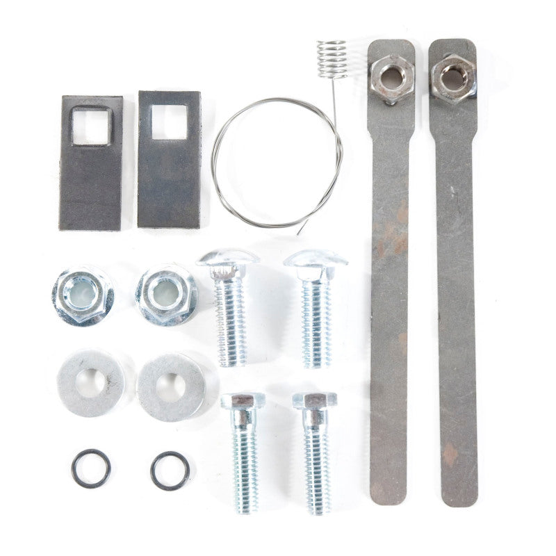 Curt 01-04 Mercedes-Benz C-Class Wagon/Sedan Class 1 Trailer Hitch w/1-1/4in Ball Mount