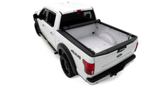 Laden Sie das Bild in den Galerie-Viewer, Lund 04-18 Ford F-150 (5.5ft. Bed) Genesis Roll Up Tonneau Cover - Black