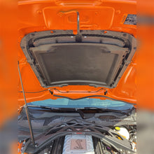 Charger l'image dans la galerie, Ford Racing 20-21 Mustang GT500 Carbon Fiber Hood Vent Kit