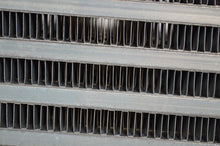 गैलरी व्यूवर में इमेज लोड करें, CSF Magnum 1000+hp Bar &amp; Plate Intercooler Core - 18in L x 12in H x 6in W