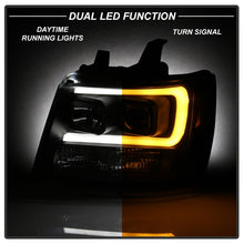 Carica l&#39;immagine nel visualizzatore di Gallery, Spyder 07-14 Chevy Suburban/Tahoe V2 Projector Headlights LED Turn Sig Black PRO-YD-CSUB07V3-SB-BK