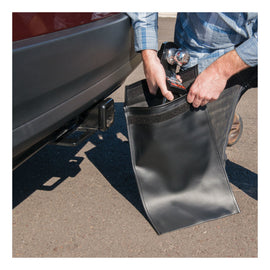 Curt 11-1/2in x 17-1/2in Tow Pouch