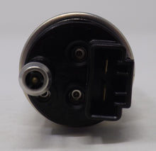 गैलरी व्यूवर में इमेज लोड करें, Walbro Fuel Pump/Filter Assembly
