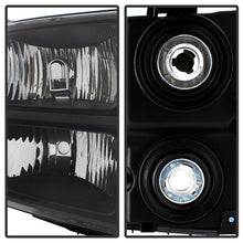 Carica l&#39;immagine nel visualizzatore di Gallery, Xtune GMC Sierra 07-13 Crystal Headlights Black HD-JH-GSIE07-AM-BK