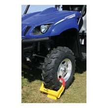 Carica l&#39;immagine nel visualizzatore di Gallery, Curt Wheel Chock Lock (Yellow Powder Coat)