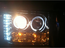 Cargar imagen en el visor de la galería, Spyder GMC Sierra 1500/2500/3500 07-13 Projector Headlights LED Halo- LED Chrome PRO-YD-GS07-HL-C