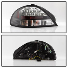 Laden Sie das Bild in den Galerie-Viewer, Spyder Pontiac Grand AM 99-05 LED Tail Lights Black ALT-YD-PGAM99-LED-BK