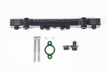 गैलरी व्यूवर में इमेज लोड करें, Radium Engineering Lotus (2ZZ-GE) Aftermarket Configuration Fuel Rail Kit