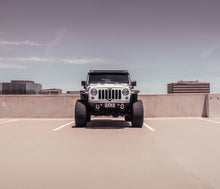 गैलरी व्यूवर में इमेज लोड करें, Road Armor 07-18 Jeep Wrangler JK Stealth Front Winch Bumper Mid Width - Tex Blk