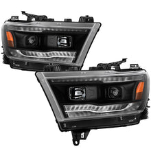 Carica l&#39;immagine nel visualizzatore di Gallery, Spyder Dodge Ram 19-20 Halogen Model Projector Headlights Chrome PRO-YD-DR19HALSI-SEQ-BK