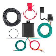 गैलरी व्यूवर में इमेज लोड करें, Curt Universal Powered 3-to-2-Wire Taillight Converter