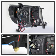Cargar imagen en el visor de la galería, Spyder Toyota Tacoma 05-11 Projector Headlights LED Halo LED Blk Smke PRO-YD-TT05-HL-BSM