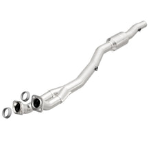 Carica l&#39;immagine nel visualizzatore di Gallery, MagnaFlow Conv DF 97-98 BMW 540I / 97-98 740I / 96-98 740IL 4.4L D/S