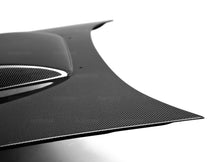 गैलरी व्यूवर में इमेज लोड करें, Seibon 04-05 Subaru WRX/STi CWII Carbon Fiber Hood