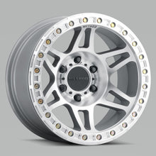 Laden Sie das Bild in den Galerie-Viewer, Method MR106 Beadlock 17x9 -44mm Offset 5x5 71.5mm CB Machined/Clear Coat w/BH-H24125 Wheel