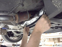 Carica l&#39;immagine nel visualizzatore di Gallery, DEI Corvette C7 Oil Cooler Line Sleeves 2in - 2 1/2in x 18in Heat Shroud