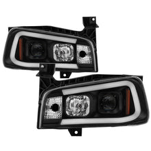Laden Sie das Bild in den Galerie-Viewer, Spyder Dodge Charger 06-10 Projector Headlights - LED Light Bar - Black PRO-YD-DCH05V2-LB-BK