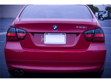 Laden Sie das Bild in den Galerie-Viewer, Spyder BMW E90 3-Series 06-08 4Dr LED Tail Lights Red Smoke ALT-YD-BE9006-LED-RS