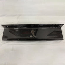 Carica l'immagine nel visualizzatore di Gallery, Ford Racing 20-21 Mustang GT500 Deck Lid Trim Panel