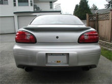Laden Sie das Bild in den Galerie-Viewer, Spyder Pontiac Grand Prix 97-03 LED Tail Lights Red Clear ALT-YD-PGP97-LED-RC