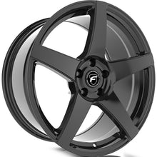 Laden Sie das Bild in den Galerie-Viewer, Forgestar F111 19X9.0 CF5 5X114.3 ET35 BS6.4 Gloss Black 72.56