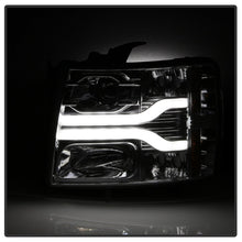 Laden Sie das Bild in den Galerie-Viewer, Spyder Chevy Silverado 1500 07-13 Version 3 Projector Headlights - Chrome PRO-YD-CS07V3-LBDRL-C