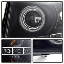 Laden Sie das Bild in den Galerie-Viewer, Spyder Chevy Silverado 1500 07-13 Projector Headlights CCFL Halo LED Blk Smke PRO-YD-CS07-CCFL-BSM