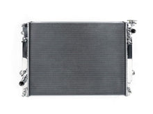 Carica l&#39;immagine nel visualizzatore di Gallery, CSF 2016+ 3.5L and 2.7L 05-15 4.0L and 2.7L Toyota Tacoma Radiator