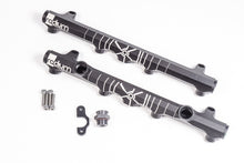 Carica l'immagine nel visualizzatore di Gallery, Radium Engineering 13-14 Ford Shelby GT500 S197 Fuel Rail Kit