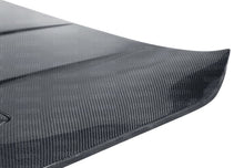 गैलरी व्यूवर में इमेज लोड करें, Seibon 97-03 BMW 5 Series 4Dr (E39) GTR-Style Carbon Fiber Hood