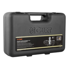 Carica l&#39;immagine nel visualizzatore di Gallery, Curt OEM Puck System 2-5/16in Gooseneck Ball &amp; Safety Chain Anchor Kit