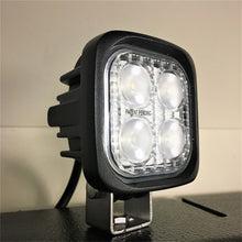 Laden Sie das Bild in den Galerie-Viewer, Iron Cross Mini Dura LED Light Pair for 2000 Light Bracket - 4 LEDs - 60 Degree