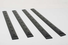 Charger l'image dans la galerie, EGR Double Cab Front 41.5in Rear 28in Bolt-On Look Body Side Moldings (991574)