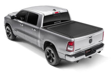 Cargar imagen en el visor de la galería, Roll-N-Lock 19-22 RAM 1500 (w/o Swing Gate - 76.3in. Bed) E-Series XT Retractable Tonneau Cover