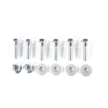 Laden Sie das Bild in den Galerie-Viewer, Curt 85-05 Chevy Astro (Excl 16in Spare) Class 2 Trailer Hitch w/1-1/4in Receiver