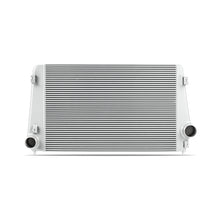 गैलरी व्यूवर में इमेज लोड करें, Mishimoto 17-19 GM 6.6L L5P Duramax Intercooler - Silver