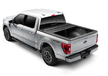 गैलरी व्यूवर में इमेज लोड करें, Roll-N-Lock 21-22 Ford F150 (w/o OE Cargo Tracks - 97.6in. Bed) M-Series Retractable Tonneau Cover
