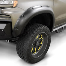 Carica l&#39;immagine nel visualizzatore di Gallery, Lund 2019 Chevy Silverado 1500 RX-Rivet Style Smooth Elite Series Fender Flares - Black (2 Pc.Front)