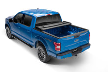 Laden Sie das Bild in den Galerie-Viewer, Lund 05-15 Toyota Tacoma (6ft. Bed) Genesis Elite Tri-Fold Tonneau Cover - Black