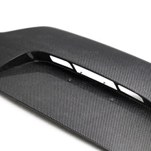 Carica l&#39;immagine nel visualizzatore di Gallery, Seibon 2018 Kia Stinger OE-Style Carbon Fiber Rear Trunk Garnish