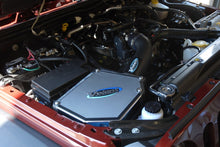 गैलरी व्यूवर में इमेज लोड करें, Volant 07-11 Jeep Wrangler 3.8L V6 PowerCore Closed Box Air Intake System