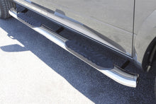 Carica l&#39;immagine nel visualizzatore di Gallery, Lund 10-17 Dodge Ram 2500 Crew Cab 5in. Curved Oval SS Nerf Bars - Polished