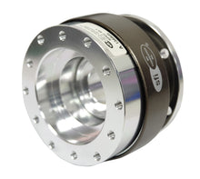 गैलरी व्यूवर में इमेज लोड करें, NRG Quick Release Gen 2.0 - Silver Body / Chrome Ring SFI Spec 42.1