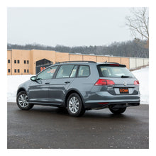 Carica l&#39;immagine nel visualizzatore di Gallery, Curt 15-16 Volkswagen Golf Sportwagen TSI Class 1 Trailer Hitch w/1-1/4in Receiver