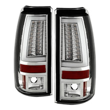 Laden Sie das Bild in den Galerie-Viewer, Spyder Chevy Silverado 1500/2500 03-06 Version 2 LED Tail Lights - Chrome ALT-YD-CS03V2-LED-C