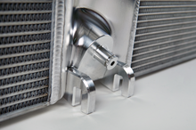 गैलरी व्यूवर में इमेज लोड करें, CSF 2020+ Porsche 992 Turbo/S High Performance Intercooler System (OEM PN 992.145.805.G)