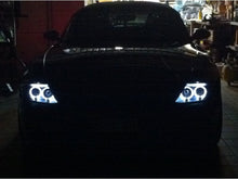 Laden Sie das Bild in den Galerie-Viewer, Spyder BMW Z4 03-08 Projector Headlights Xenon/HID Model Only - LED Halo Black PRO-YD-BMWZ403-HID-BK