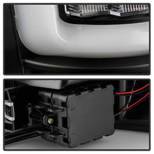 Charger l&#39;image dans la galerie, Spyder 99-04 Jeep Grand Cherokee - Light Bar Led Tail Lights - Black - ALT-YD-JGC99V3-BK